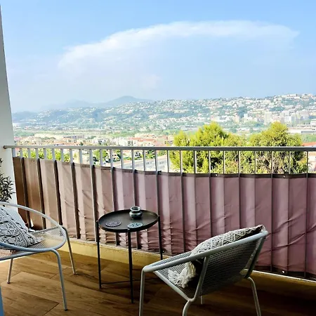 Lea's Cozy Nest With A Sea-mountain View